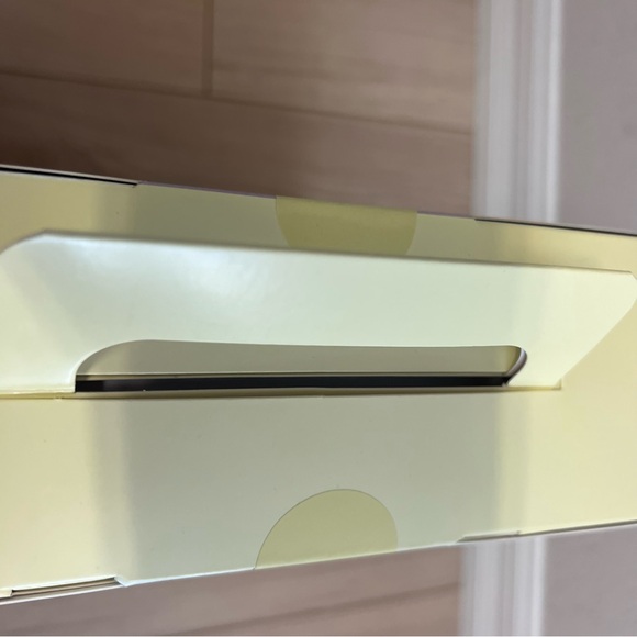 Disney Store Official Princess Story Doll Beauty and the Beast Belle Barbie Doll - Picture 5 of 6